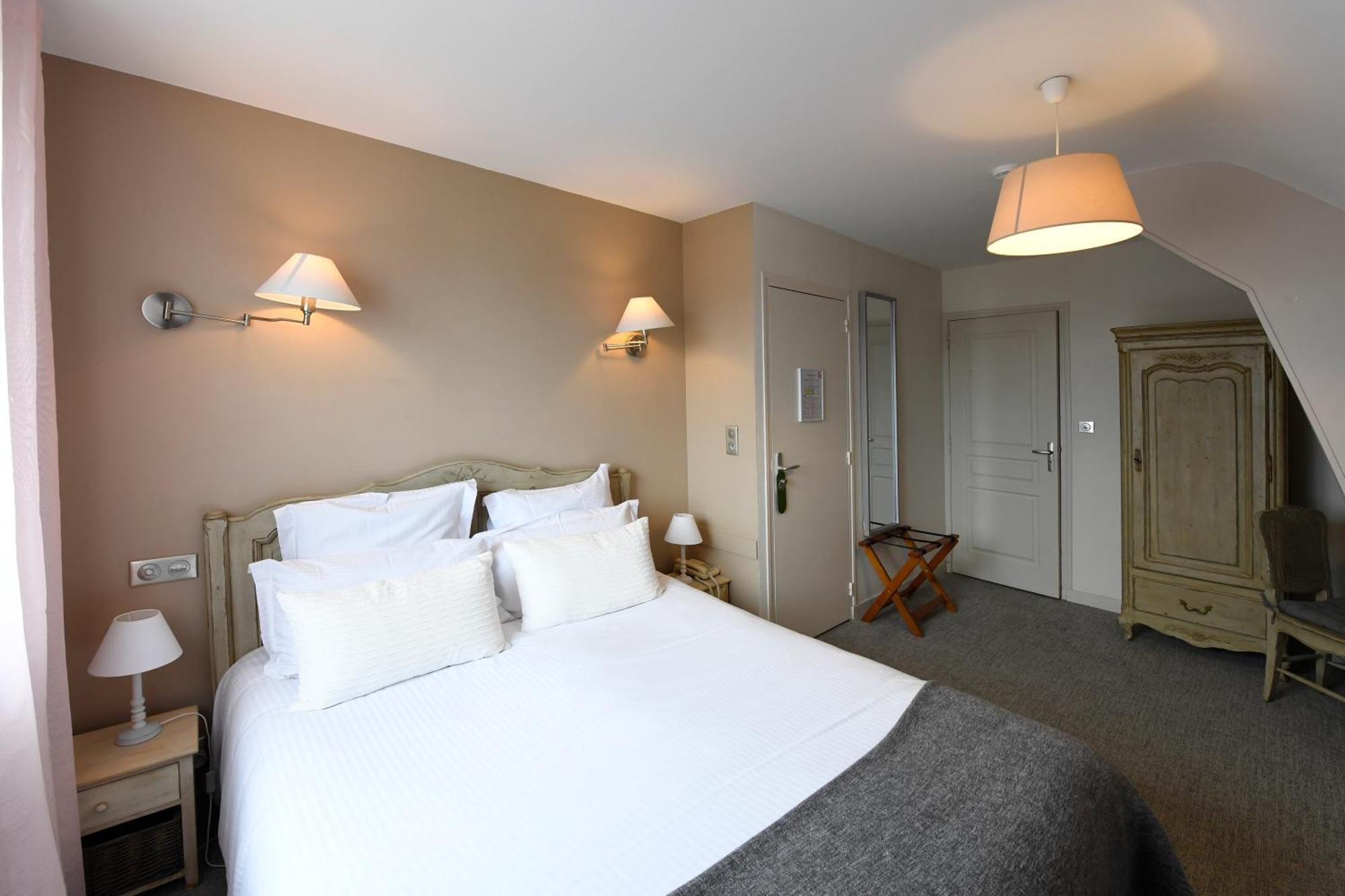 Cit'Hotel La Villa Julia Agon-Coutainville Eksteriør bilde